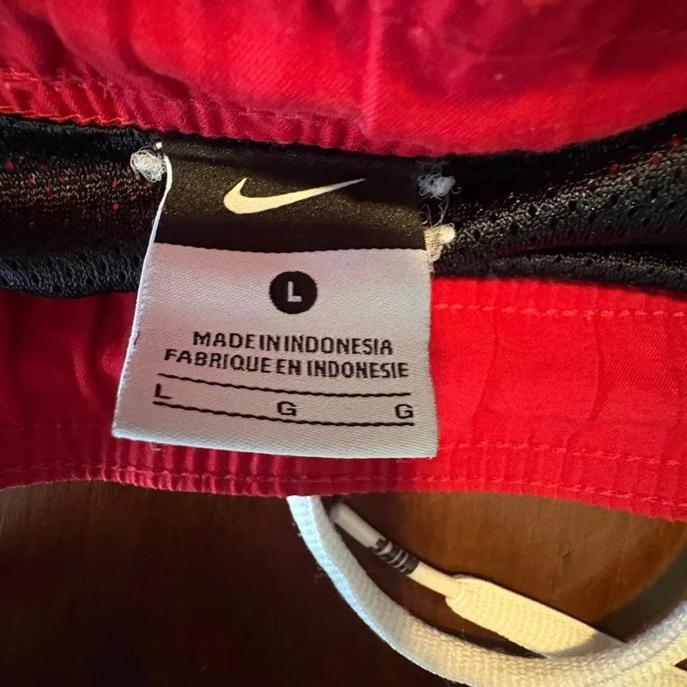 Nike bright red